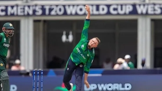 আয়ারল্যান্ডের লেগ স্পিনার বেন হোয়াইট ২৮ বছর বয়সে আন্তর্জাতিক ক্রিকেট থেকে অবসর
