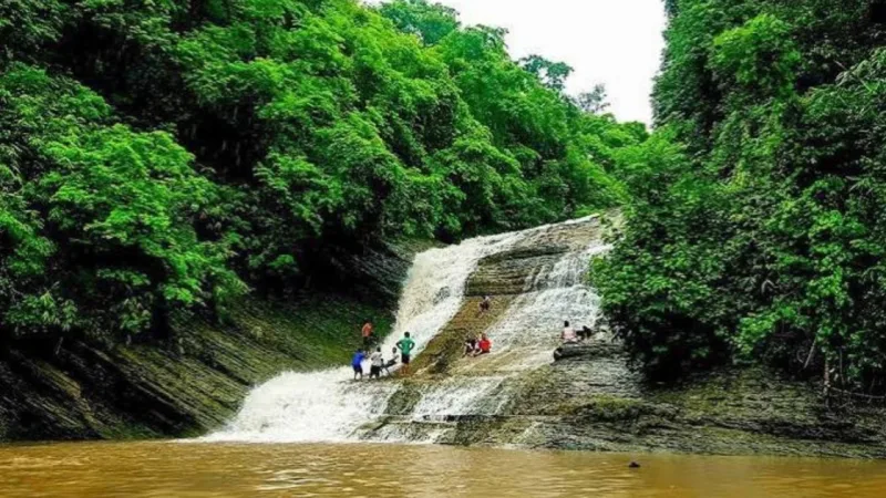 চট্টগ্রামের ছাগলকান্দা ঝর্ণা: যাতায়াত ও থাকার তথ্য