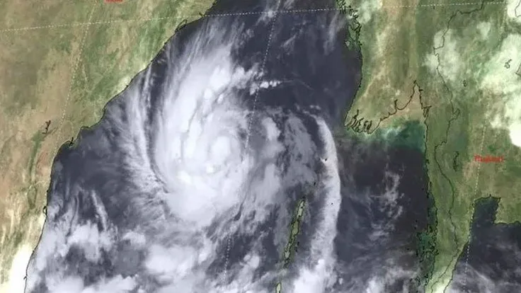 সাইক্লোন আরনব বায়ুপ্রবাহে তীব্র, সব বন্দরেই সতর্কতা স্তর ২