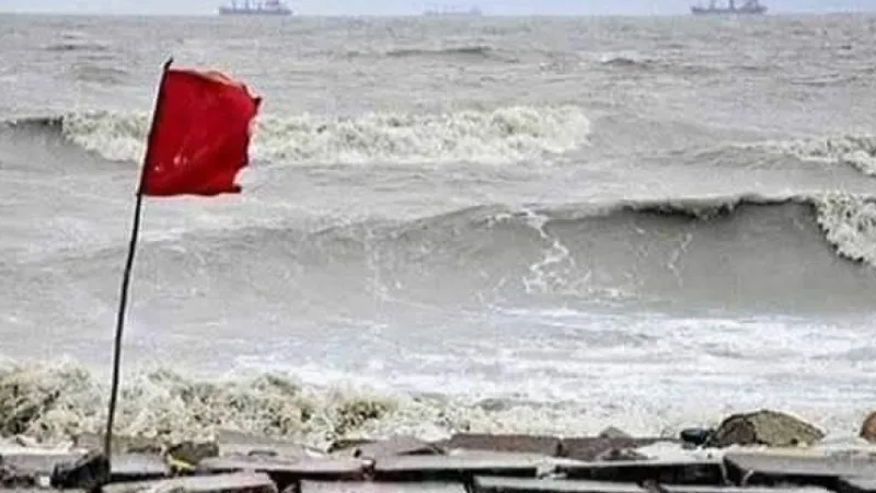 ঘূর্ণিঝড় অর্ণবের পর সাগরে নিম্নচাপ, চার বন্দরকে ১ নম্বর সতর্কতা