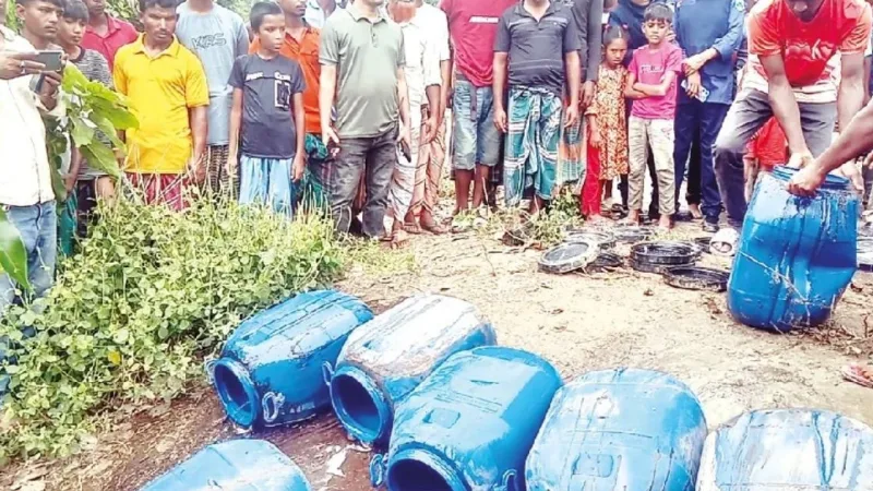 পাবনায় গরু ছাড়া নকল দুধ কারখানার মালিককে এক বছরের কারাদণ্ড