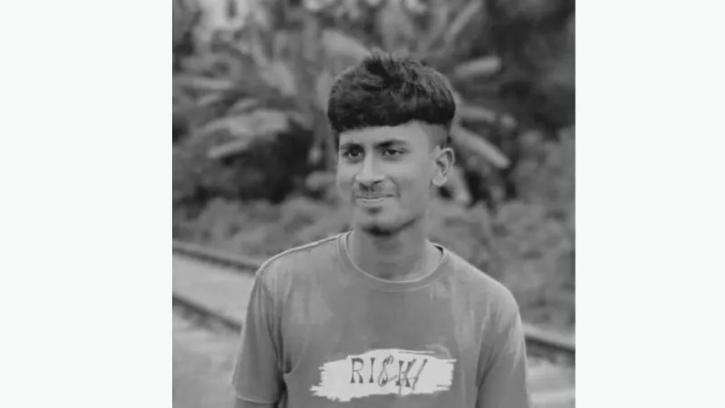 হেডফোনে গান শুনতে গিয়ে ট্রেনের ধাক্কায় রাজবাড়ীর যুবক নিহত