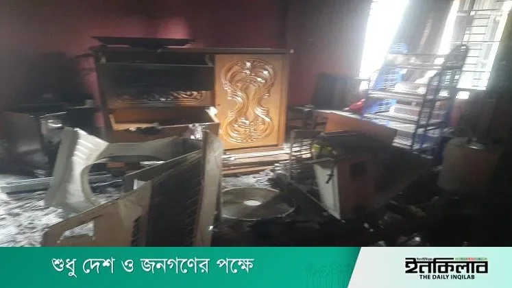 কেরানীগঞ্জের হযরতপুরে দুবাই প্রবাসীর বাড়িতে লুটপাট ও অগ্নিসংযোগ