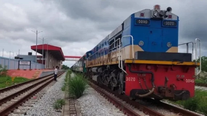 ঢাকা-কক্সবাজার রুটে চালু হলো মহানগর এক্সপ্রেস, বাড়ল ট্রেনের সংখ্যা