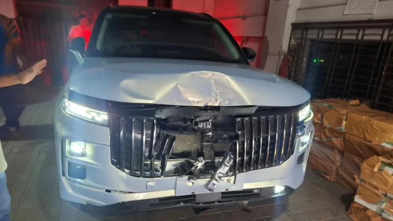 পল্টনে সাবেক সিআইডি প্রধানের গাড়ির ধাক্কায় গুরুতর আহত রিকশাচালক