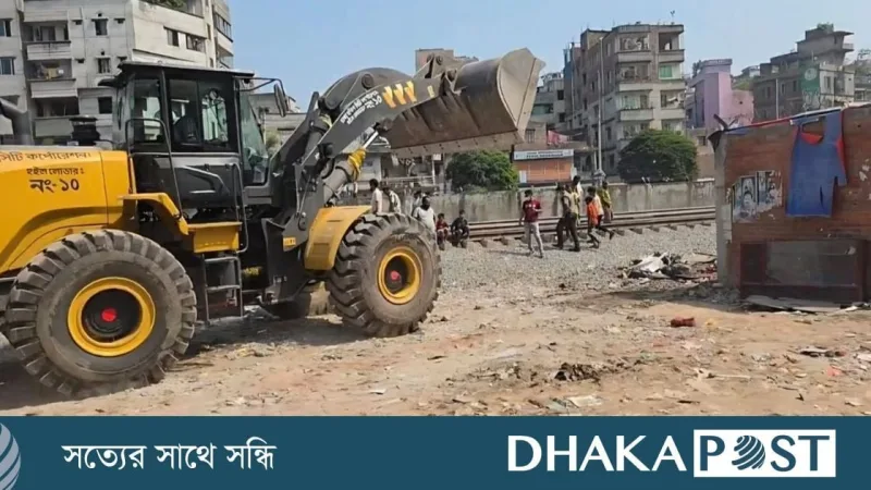 গেন্ডারিয়ার ঘুন্টিঘরে অবৈধ মাদকের আস্তানা গুঁড়িয়ে দিচ্ছে পুলিশ