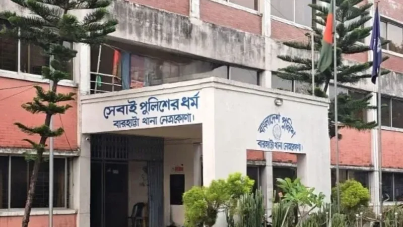 মাদ্রাসা পরিচালক মাওলানা কবির আহমেদে অনৈতিক কাজের অভিযোগ