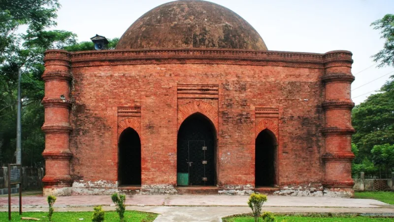 জিন্দা পীর মসজিদের রহস্যময় ইতিহাস