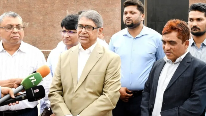 মুক্তিযোদ্ধা দাফনের কবর খুঁড়ে ঘটনার তদন্তে কমিটি গঠন: মন্ত্রী আহমেদ আযম খান