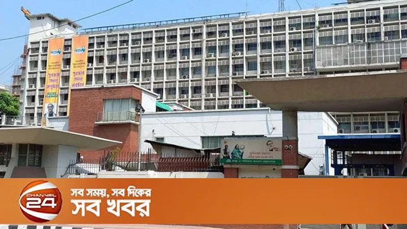 দুর্গাপূজা ও সাপ্তাহিক ছুটি শেষে আজ থেকে খুলছে অফিস-আদালত