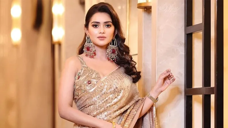 তানজিনের তিশার বিরুদ্ধে শাড়ি মামলায় সিআইডি তদন্তের নির্দেশ, আদালত নারাজি মঞ্জুর করেছে