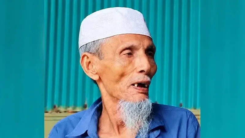 পিরোজপুরে ৮৭ বছর বয়সী মুক্তিযোদ্ধা মানিক পাশারীর রাতের সমাধি, গার্ড অফ অনার নিয়ে তর্ক