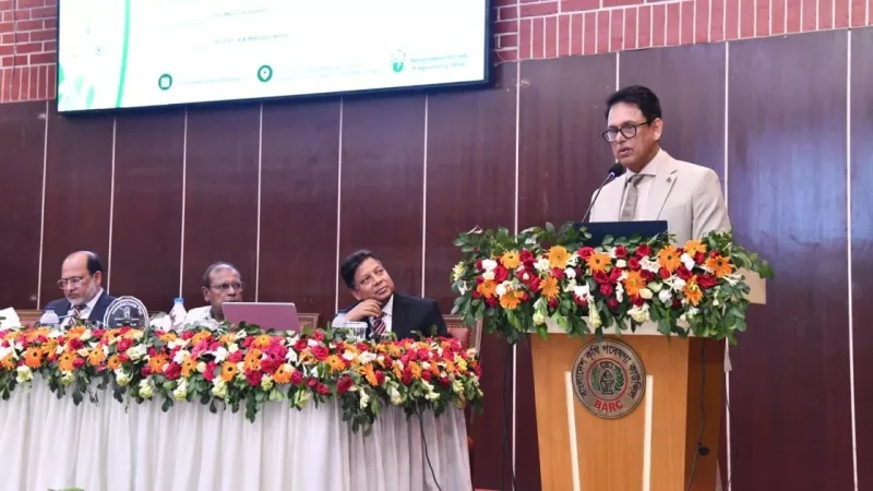 মিলন: জলবায়ু-সহনশীল ও টেকসই কৃষি ব্যবস্থা গড়ে তুলতে হবে