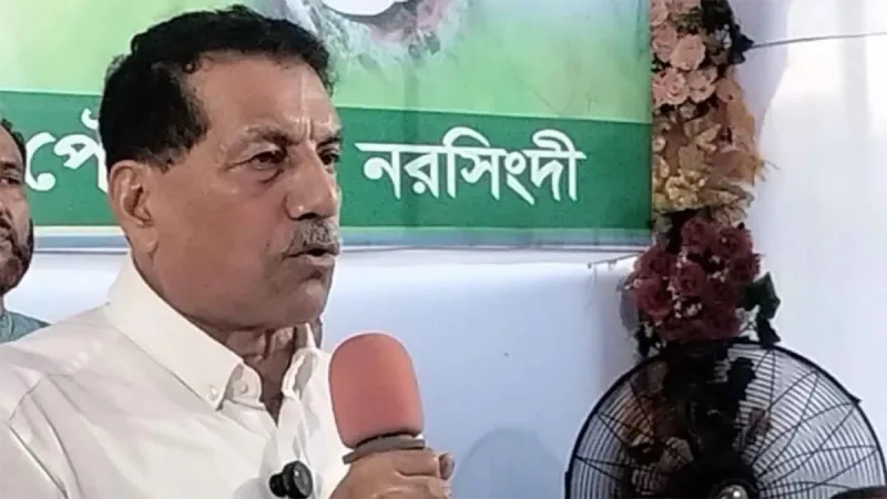 খোকন নরসিংদীতে বাঁশ ও বালির ব্যবহারে হুঁশিয়ারি দিয়েছেন
