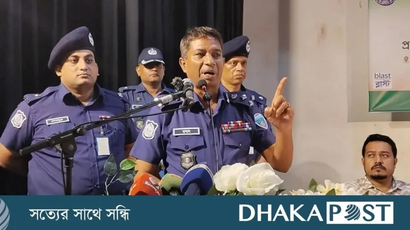 চট্টগ্রাম রেঞ্জের ডিআইজি: সন্ধ্যায় ছাত্র-ছাত্রীদের গ্রেপ্তার